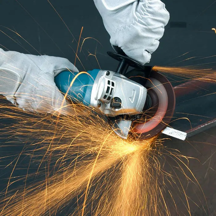 Makita Grinder Machine 4-1/2 inch, Slide Switch, 710W, 1.6 Kg 9554HNG