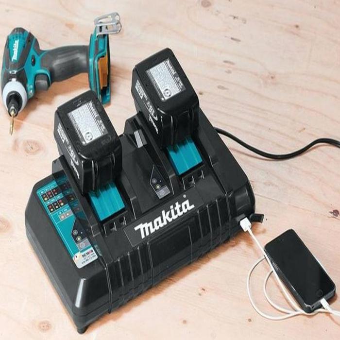 Makita Battery And Charger Set, One Charger & Two Li-ion Batteries 18V 5.0Ah 198567-1