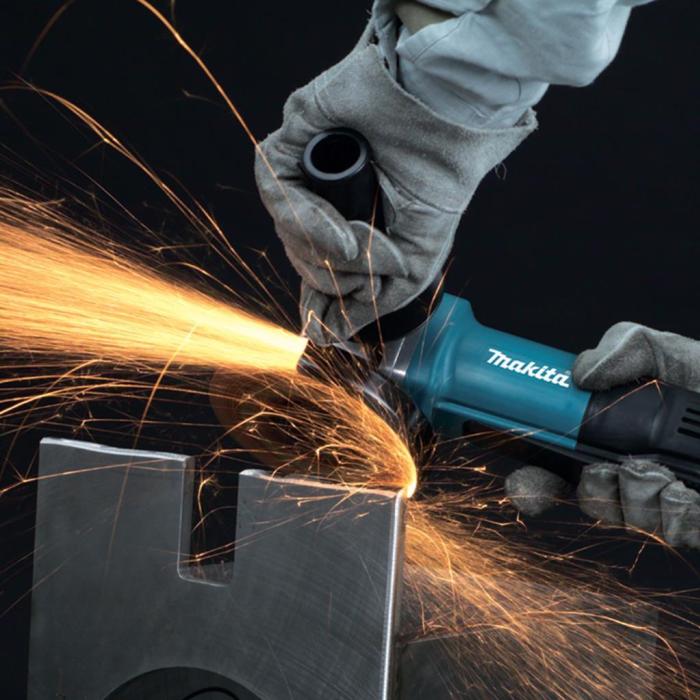 Makita Angle Grinder Machine, 4 inch, 840W, 11000rpm, 2.1kg 9556HPG