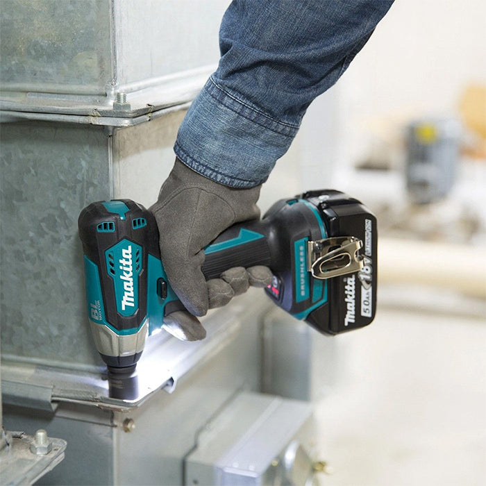 Makita Cordless Impact Wrench 1/2 inch, 18V, Brushless, 210Nm, 1.5kg DTW181RTJ